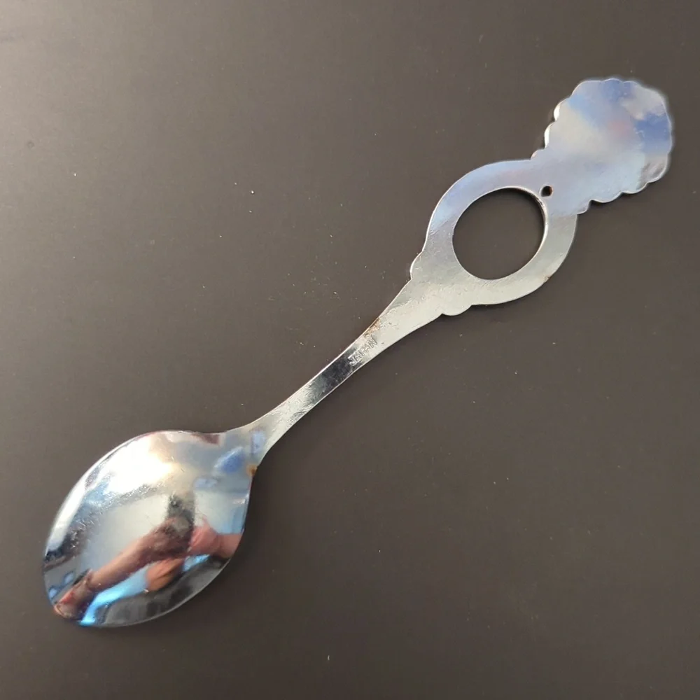 Spoon - Picture 2 of 6